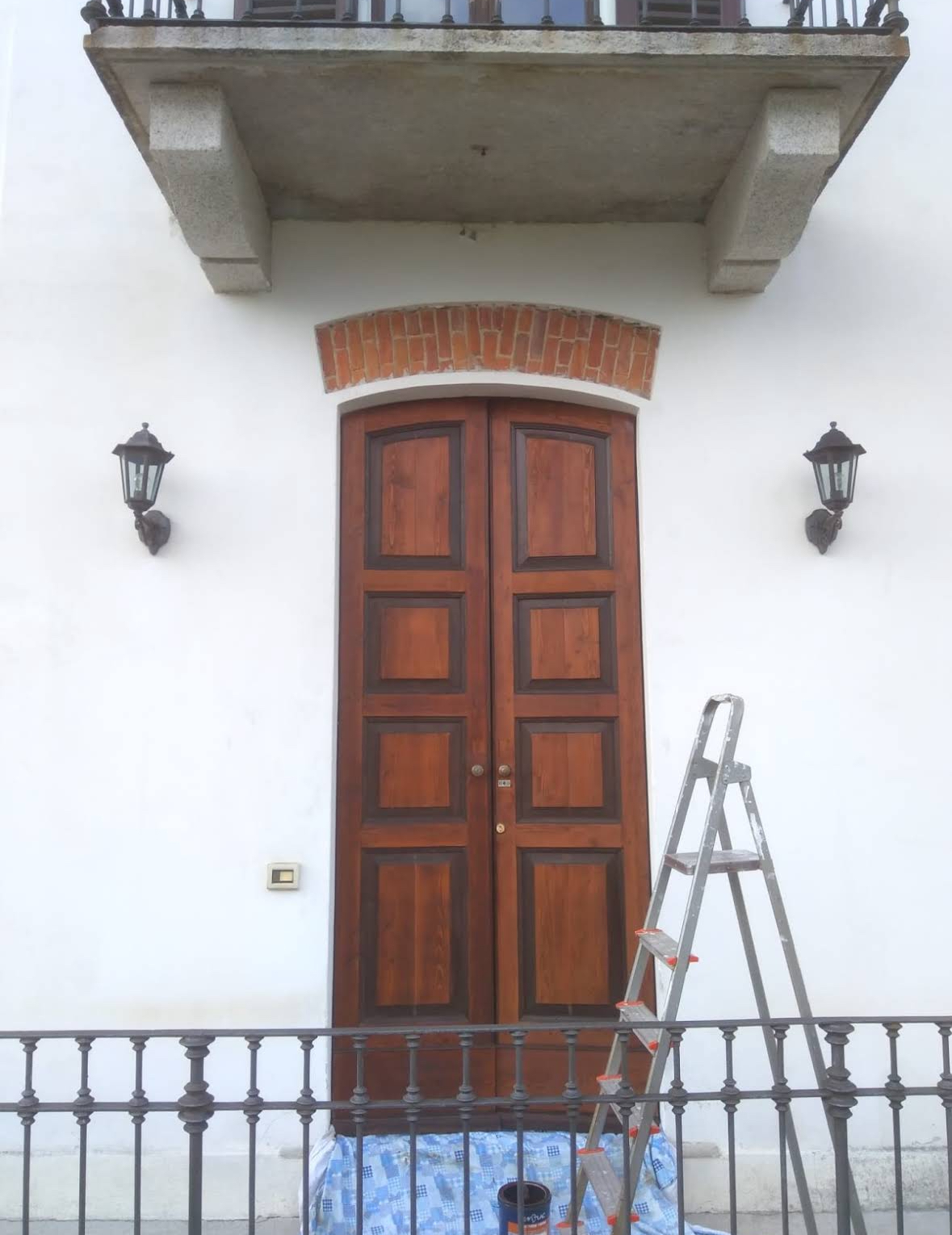 Portone d'ingresso dopo il lavoro